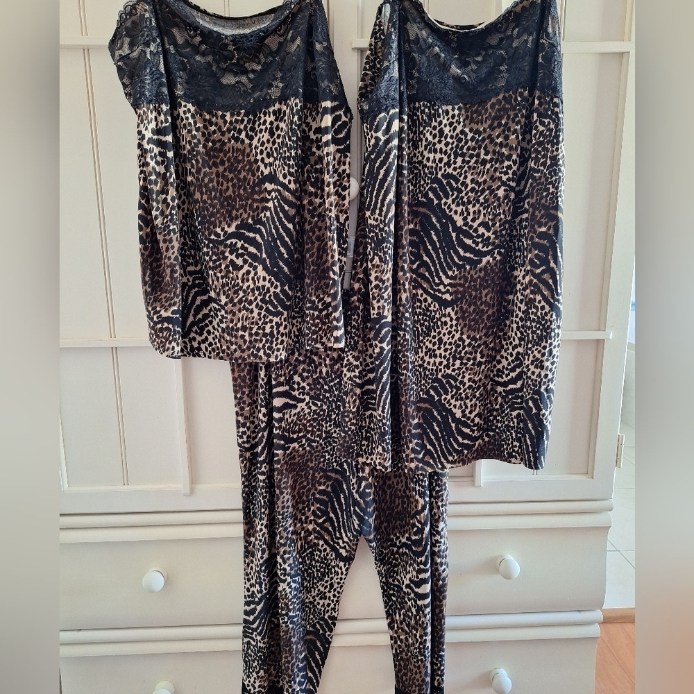 George Animal Print Sleepwear with Black Lace